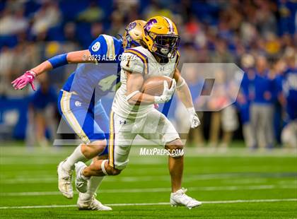 Thumbnail 2 in Alamo Heights vs Pieper (UIL 5A D2 reginal football playoff) photogallery.