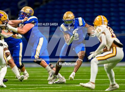 Thumbnail 1 in Alamo Heights vs Pieper (UIL 5A D2 reginal football playoff) photogallery.