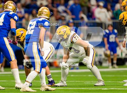 Thumbnail 3 in Alamo Heights vs Pieper (UIL 5A D2 reginal football playoff) photogallery.