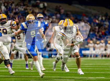 Thumbnail 1 in Alamo Heights vs Pieper (UIL 5A D2 reginal football playoff) photogallery.