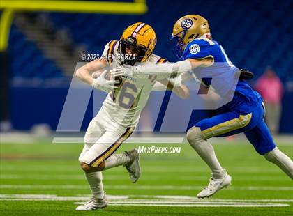 Thumbnail 3 in Alamo Heights vs Pieper (UIL 5A D2 reginal football playoff) photogallery.