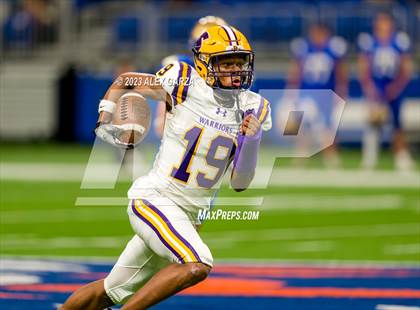 Thumbnail 3 in Alamo Heights vs Pieper (UIL 5A D2 reginal football playoff) photogallery.