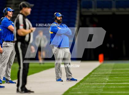 Thumbnail 1 in Alamo Heights vs Pieper (UIL 5A D2 reginal football playoff) photogallery.
