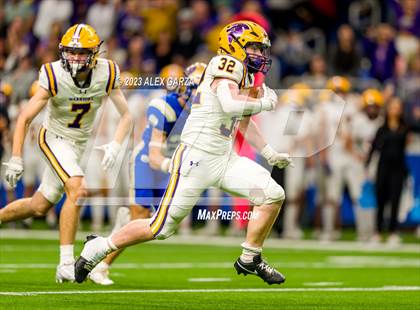 Thumbnail 2 in Alamo Heights vs Pieper (UIL 5A D2 reginal football playoff) photogallery.