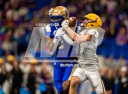 Thumbnail 3 in Alamo Heights vs Pieper (UIL 5A D2 reginal football playoff) photogallery.