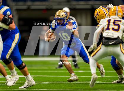 Thumbnail 1 in Alamo Heights vs Pieper (UIL 5A D2 reginal football playoff) photogallery.