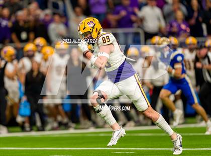 Thumbnail 2 in Alamo Heights vs Pieper (UIL 5A D2 reginal football playoff) photogallery.