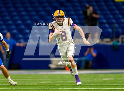 Thumbnail 1 in Alamo Heights vs Pieper (UIL 5A D2 reginal football playoff) photogallery.