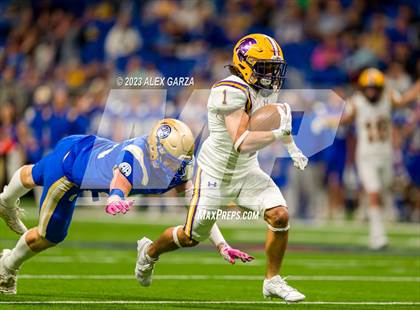 Thumbnail 1 in Alamo Heights vs Pieper (UIL 5A D2 reginal football playoff) photogallery.