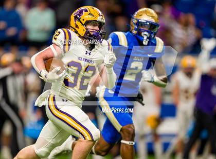 Thumbnail 2 in Alamo Heights vs Pieper (UIL 5A D2 reginal football playoff) photogallery.