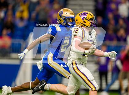 Thumbnail 3 in Alamo Heights vs Pieper (UIL 5A D2 reginal football playoff) photogallery.