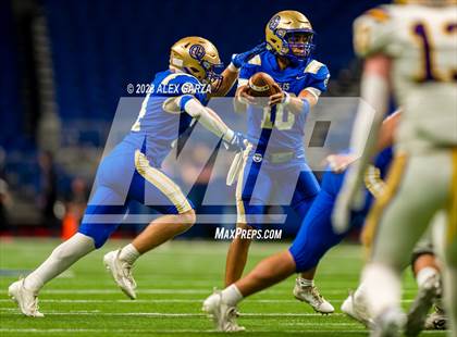 Thumbnail 1 in Alamo Heights vs Pieper (UIL 5A D2 reginal football playoff) photogallery.