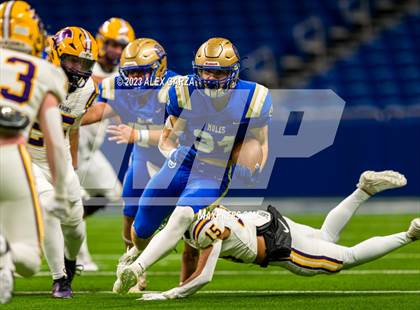 Thumbnail 2 in Alamo Heights vs Pieper (UIL 5A D2 reginal football playoff) photogallery.