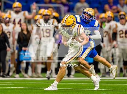 Thumbnail 1 in Alamo Heights vs Pieper (UIL 5A D2 reginal football playoff) photogallery.