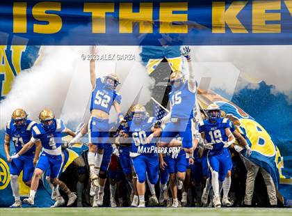 Thumbnail 1 in Alamo Heights vs Pieper (UIL 5A D2 reginal football playoff) photogallery.