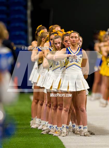 Thumbnail 2 in Alamo Heights vs Pieper (UIL 5A D2 reginal football playoff) photogallery.