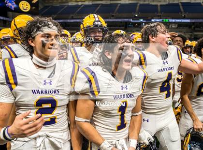 Thumbnail 2 in Alamo Heights vs Pieper (UIL 5A D2 reginal football playoff) photogallery.