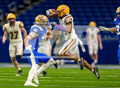 Thumbnail 1 in Alamo Heights vs Pieper (UIL 5A D2 reginal football playoff) photogallery.