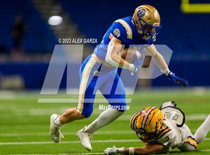 Thumbnail 3 in Alamo Heights vs Pieper (UIL 5A D2 reginal football playoff) photogallery.