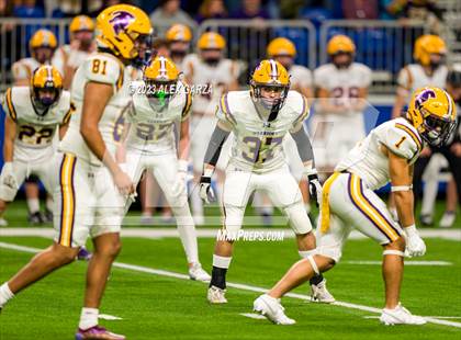 Thumbnail 3 in Alamo Heights vs Pieper (UIL 5A D2 reginal football playoff) photogallery.