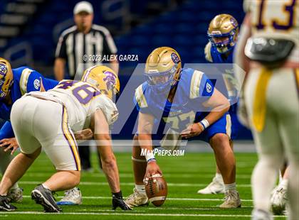 Thumbnail 1 in Alamo Heights vs Pieper (UIL 5A D2 reginal football playoff) photogallery.
