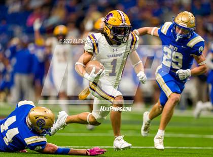Thumbnail 2 in Alamo Heights vs Pieper (UIL 5A D2 reginal football playoff) photogallery.