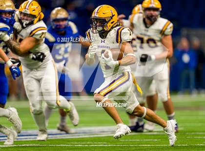 Thumbnail 2 in Alamo Heights vs Pieper (UIL 5A D2 reginal football playoff) photogallery.