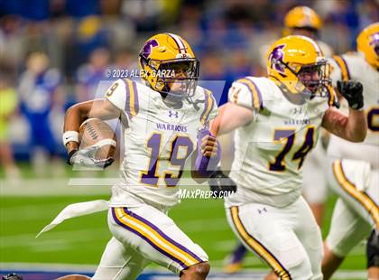 Thumbnail 1 in Alamo Heights vs Pieper (UIL 5A D2 reginal football playoff) photogallery.