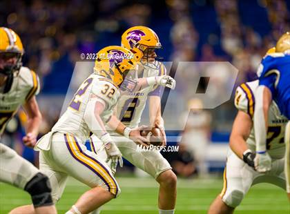 Thumbnail 3 in Alamo Heights vs Pieper (UIL 5A D2 reginal football playoff) photogallery.
