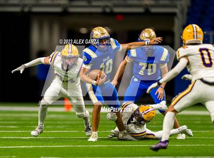 Thumbnail 3 in Alamo Heights vs Pieper (UIL 5A D2 reginal football playoff) photogallery.