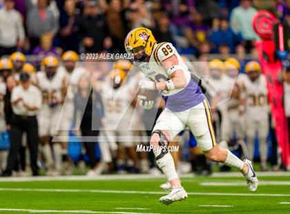 Thumbnail 3 in Alamo Heights vs Pieper (UIL 5A D2 reginal football playoff) photogallery.