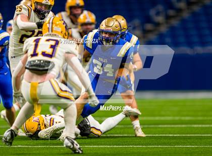 Thumbnail 3 in Alamo Heights vs Pieper (UIL 5A D2 reginal football playoff) photogallery.