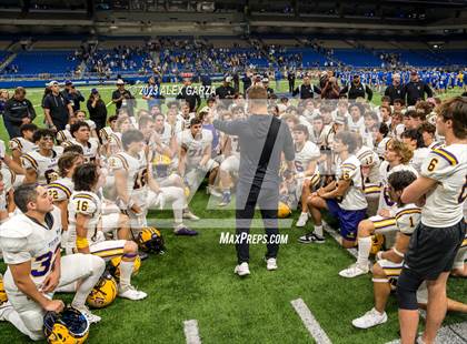 Thumbnail 1 in Alamo Heights vs Pieper (UIL 5A D2 reginal football playoff) photogallery.