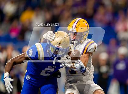Thumbnail 3 in Alamo Heights vs Pieper (UIL 5A D2 reginal football playoff) photogallery.