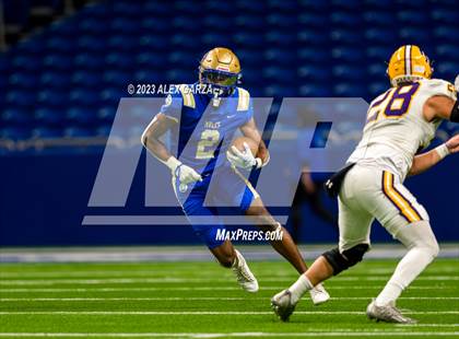 Thumbnail 1 in Alamo Heights vs Pieper (UIL 5A D2 reginal football playoff) photogallery.