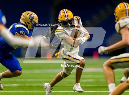 Thumbnail 2 in Alamo Heights vs Pieper (UIL 5A D2 reginal football playoff) photogallery.