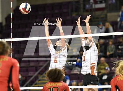 Thumbnail 2 in Mead @ Coronado (CHSAA 4A Playoff) photogallery.