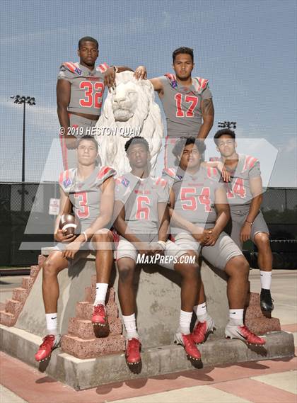 Thumbnail 1 in Mater Dei (Preseason Photo Shoot) photogallery.