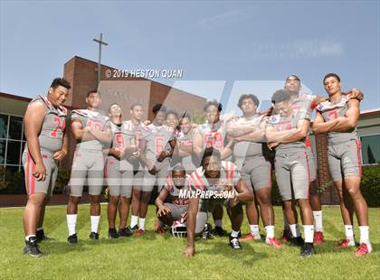 Thumbnail 3 in Mater Dei (Preseason Photo Shoot) photogallery.