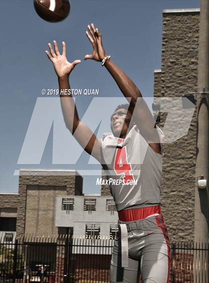 Thumbnail 1 in Mater Dei (Preseason Photo Shoot) photogallery.