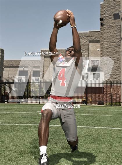 Thumbnail 1 in Mater Dei (Preseason Photo Shoot) photogallery.