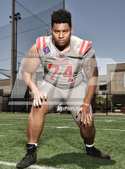 Thumbnail 3 in Mater Dei (Preseason Photo Shoot) photogallery.
