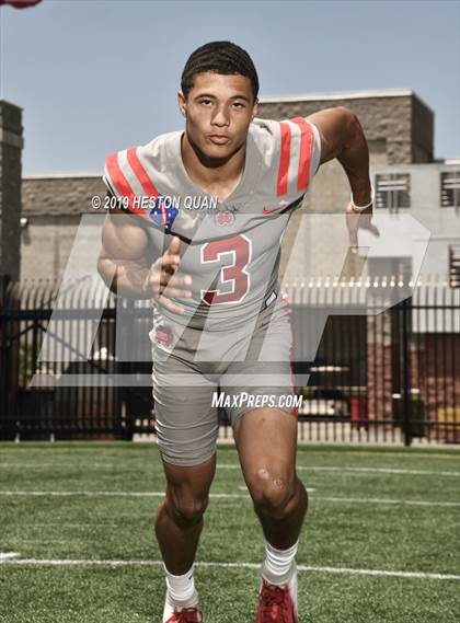 Thumbnail 1 in Mater Dei (Preseason Photo Shoot) photogallery.