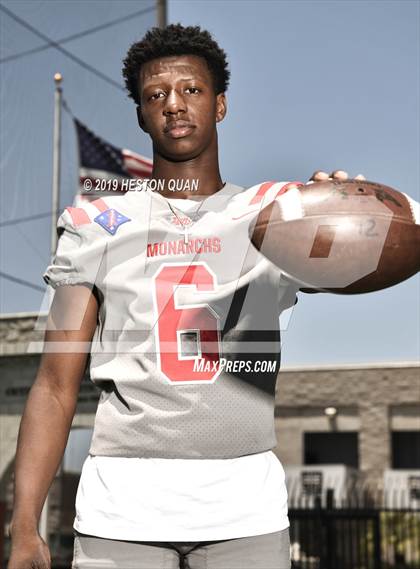 Thumbnail 1 in Mater Dei (Preseason Photo Shoot) photogallery.