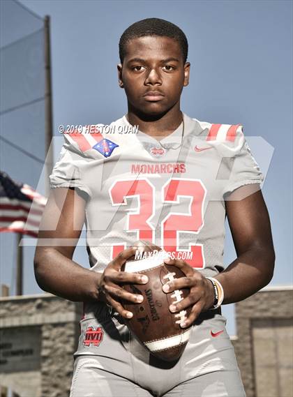 Thumbnail 1 in Mater Dei (Preseason Photo Shoot) photogallery.