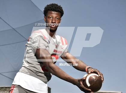 Thumbnail 3 in Mater Dei (Preseason Photo Shoot) photogallery.