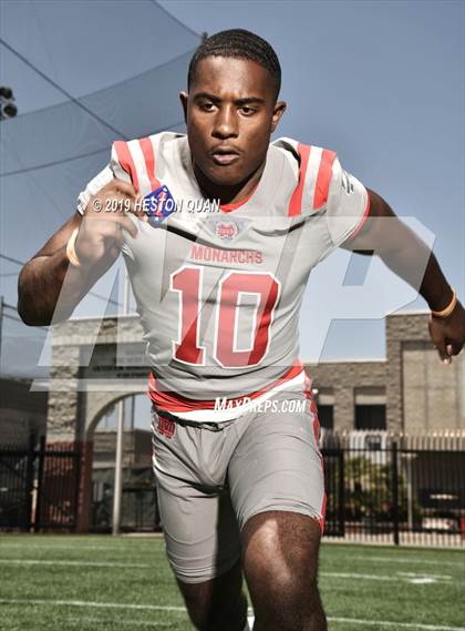 Thumbnail 2 in Mater Dei (Preseason Photo Shoot) photogallery.