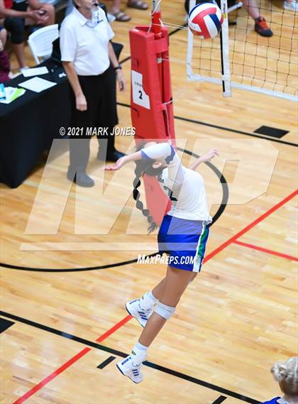 Thumbnail 3 in Corona del Sol vs. Xavier College Prep (Nike Tournament of Champions) photogallery.