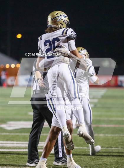 Thumbnail 2 in St. John Bosco vs Mater Dei (CIF SS Div 1 Final) photogallery.