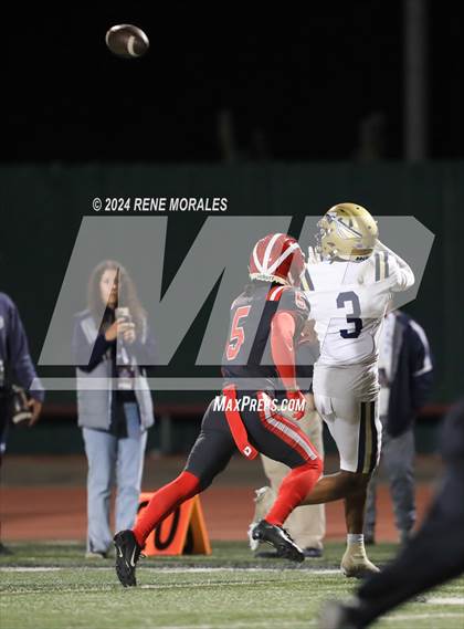 Thumbnail 2 in St. John Bosco vs Mater Dei (CIF SS Div 1 Final) photogallery.